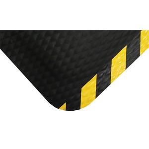Hog Heaven Mat - 4-4/5', 8', 7/8", Black/Yellow, Nitrile, Dry/Oily, Solid, Diamond